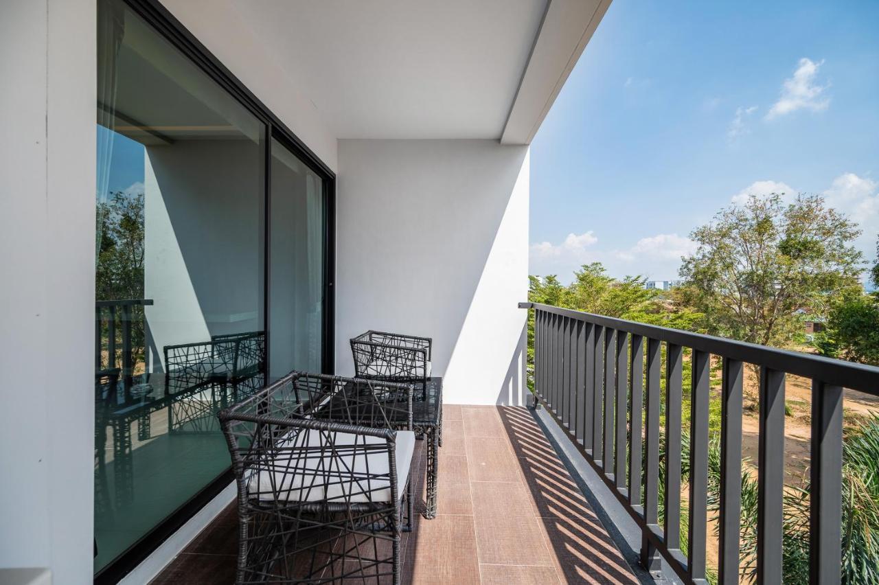 Manhattan Pattaya Hotel - Sha Extra Plus Exterior photo
