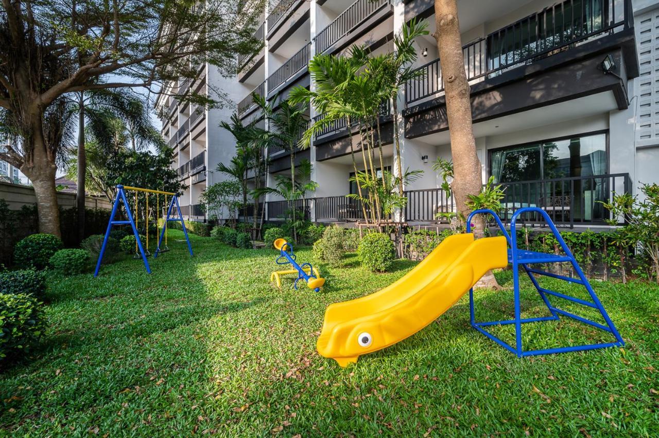 Manhattan Pattaya Hotel - Sha Extra Plus Exterior photo
