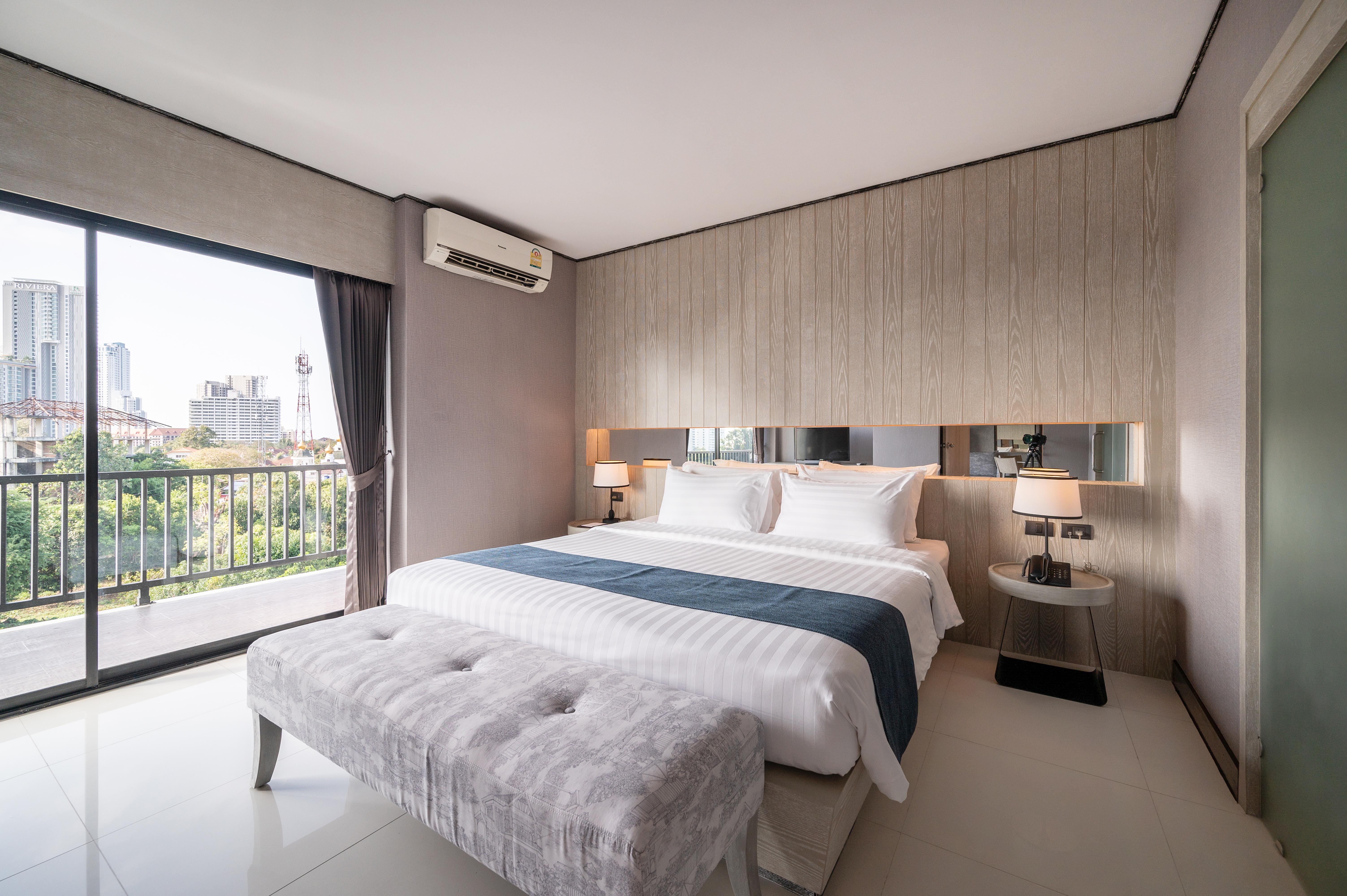 Manhattan Pattaya Hotel - Sha Extra Plus Exterior photo